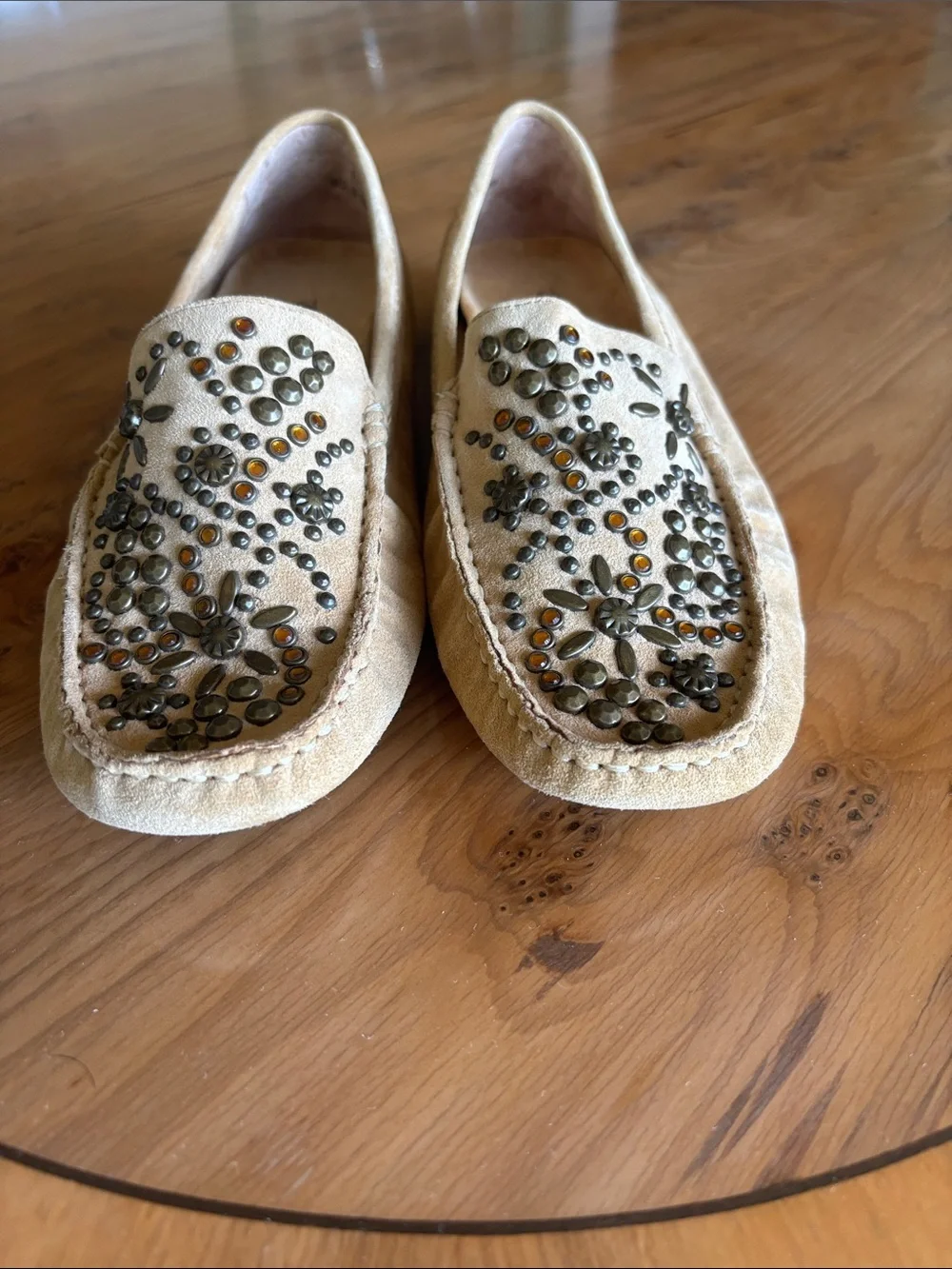 Beverly ‎ Feldman Embellished Women's Suede Loafers in Beige Studded Size 7